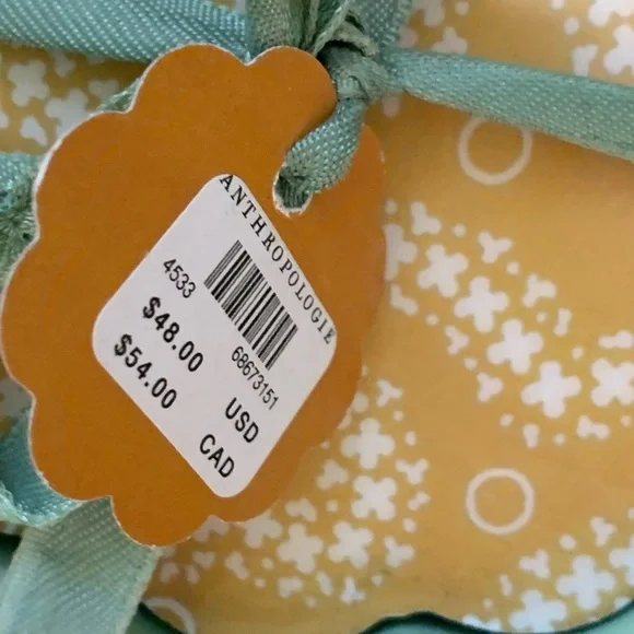 Anthropologie Matilda Goad & Co Scalloped Coaster Set - Picture 13 of 13